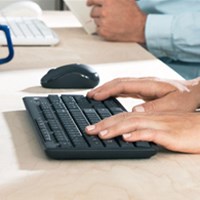 LOGITECH Bežična tipkov. s mišem MK295