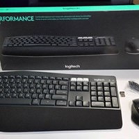 LOGITECH Bežična tipkov. s mišem MK850