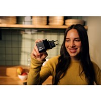 VERBATIM GaN zidni punjač od 65 W izvlačni s 3 priključka