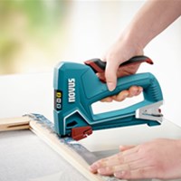 NOVUS J-50 tapetarska klamerica u kovčegu