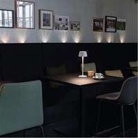 MAUL Stolna LED svjetiljka Nina