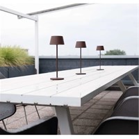 MAUL Stolna LED svjetiljka Nina